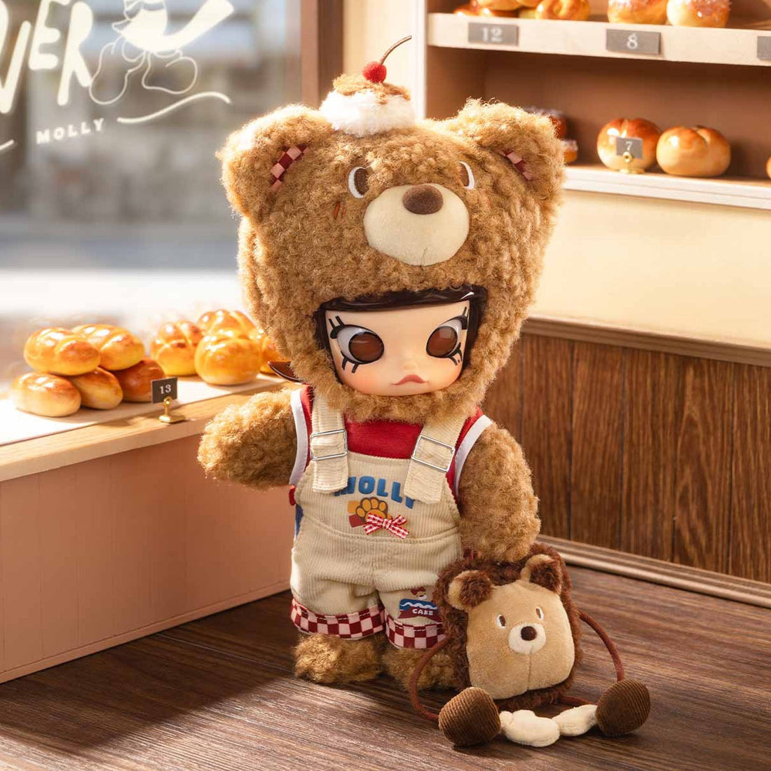 MOLLY Bear Bread 1/8 Action Figure